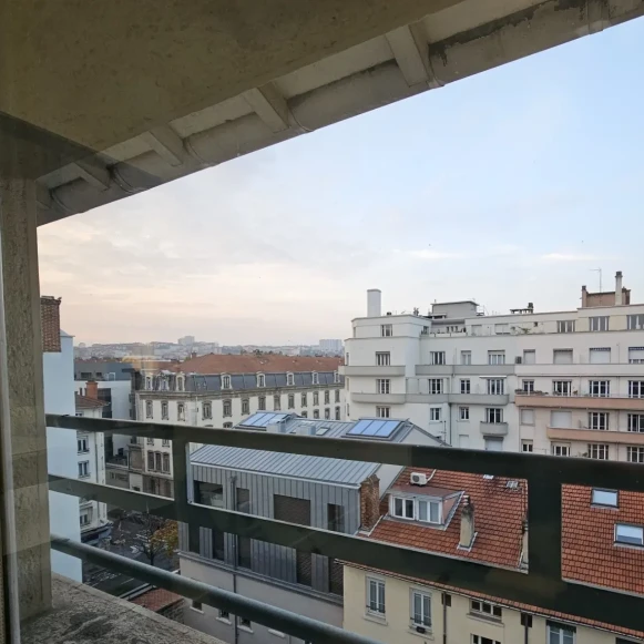 Bureau privé 15 m² 2 postes Location bureau Rue Cuvier Lyon 69006 - photo 5