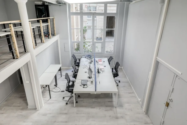 Espace indépendant - 75010 - 20 postes - 7500€