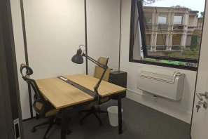 Bureau privé - 06410 - 2 postes - 600€