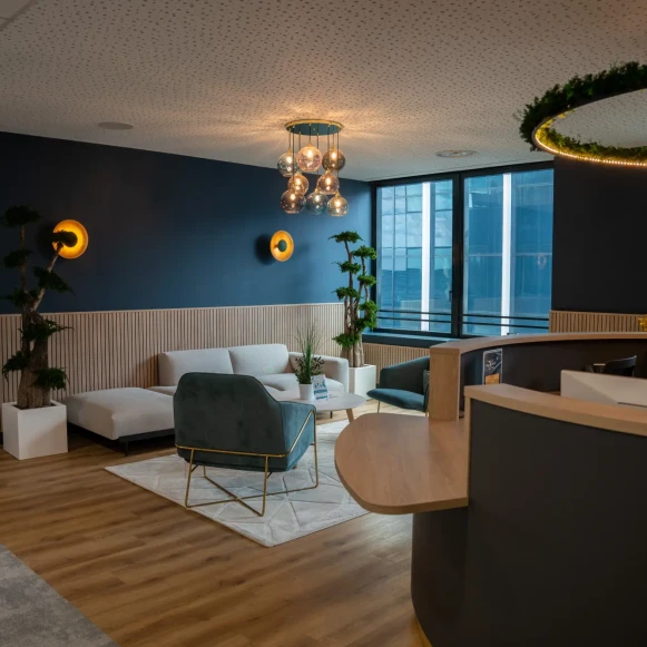 Bureau privé 12 m² 2 postes Coworking Promenade des Anglais Nice 06200 - photo 1