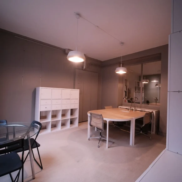 Bureau privé 20 m² 3 postes Location bureau Boulevard Voltaire Paris 75011 - photo 3