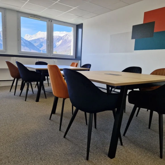 Bureau privé 20 m² 3 postes Coworking Rue de l'Industrie Varces-Allières-et-Risset 38760 - photo 3