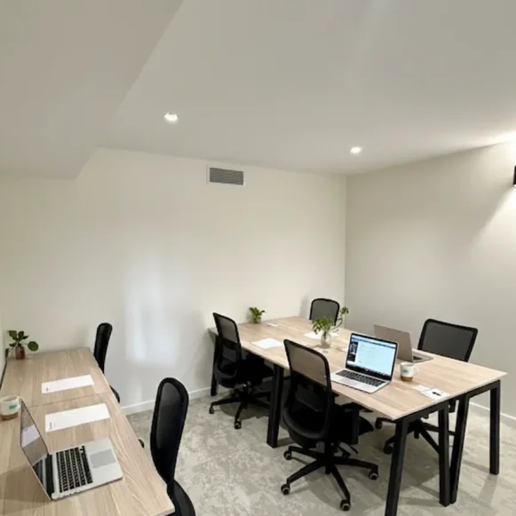 Bureau privé 16 m² 6 postes Location bureau Rue Turenne Bordeaux 33000 - photo 1