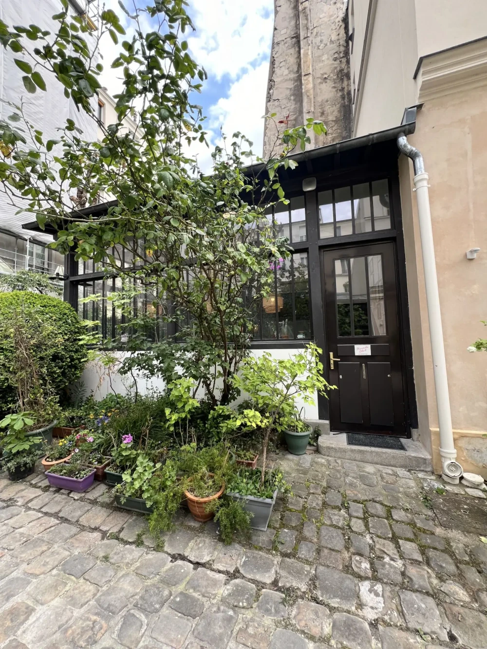 Espace indépendant - 75010 - 10 postes - 3000€