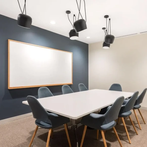 Bureau privé 6 m² 1 poste Location bureau Rue Jacqueline Auriol Marignane 13700 - photo 4