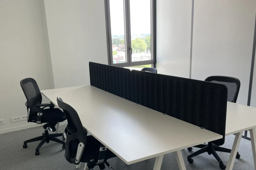 Bureau privé - 33130 - 4 postes - 1000€