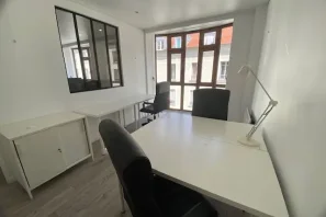 Bureau privé - 75015 - 3 postes - 700€