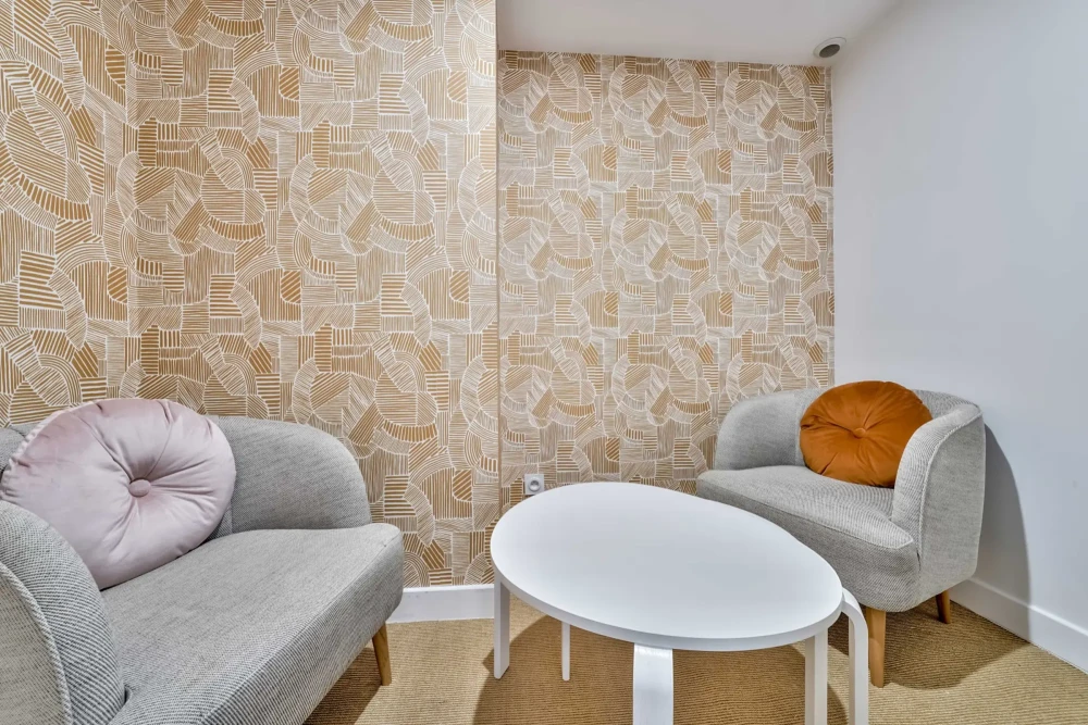 Espace indépendant - 69006 - 18 postes - 5500€