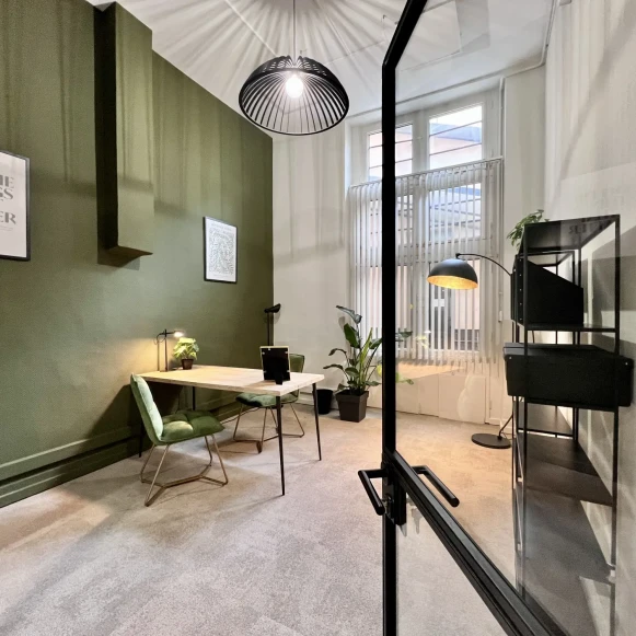Bureau privé 14 m² 2 postes Coworking Rue Vendôme Lyon 69003 - photo 2