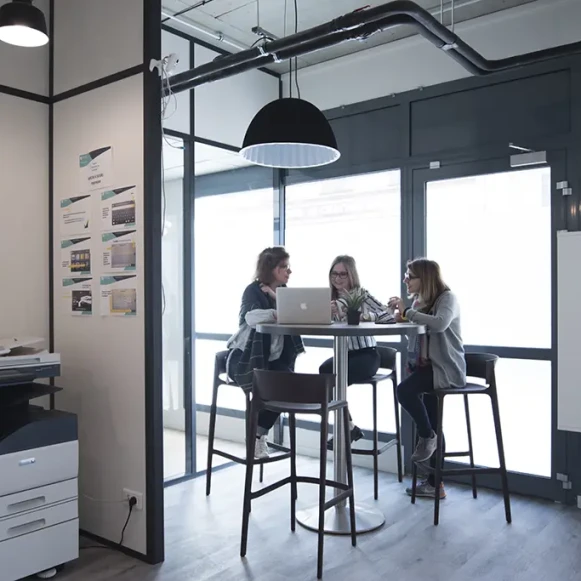 Bureau privé 16 m² 4 postes Coworking Rue du Commandant Fuzier Lyon 69003 - photo 4