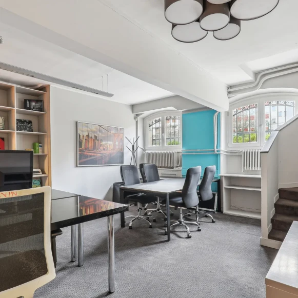 Bureau privé 51 m² 8 postes Location bureau Boulevard Pereire Paris 75017 - photo 1