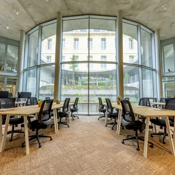 Open Space  24 postes Coworking Boulevard Godard Bordeaux 33300 - photo 1