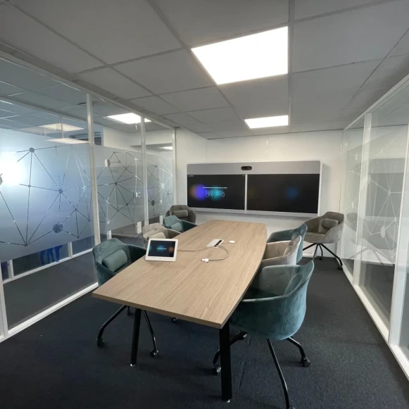 Bureau privé 17 m² 4 postes Coworking Boulevard de Stalingrad Villeurbanne 69100 - photo 2