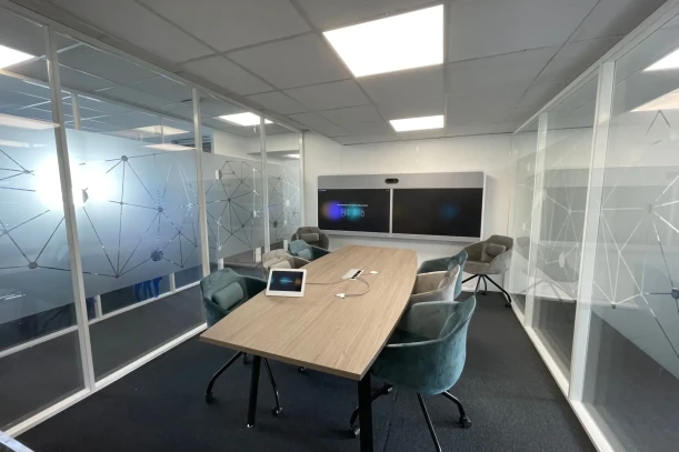 Bureau privé - 69100 - 4 postes - 1200€