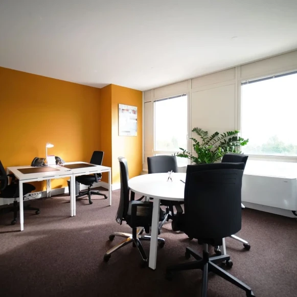 Bureau privé 20 m² 4 postes Location bureau Boulevard des Jardiniers Nice 06200 - photo 6