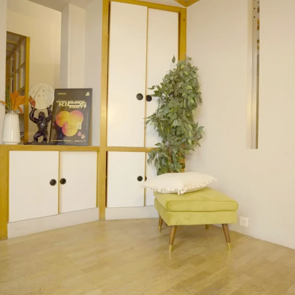 Espace indépendant 40 m² 5 postes Location bureau Rue Saint-Antoine Paris 75004 - photo 4