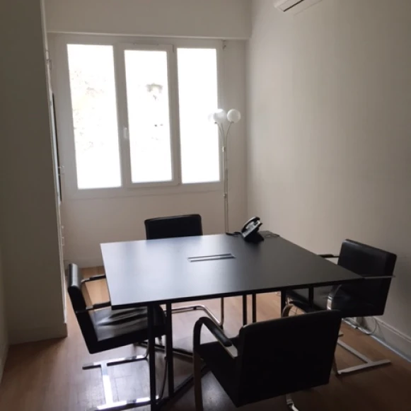 Espace indépendant 78 m² 12 postes Location bureau Quai des Chartrons Bordeaux 33000 - photo 6