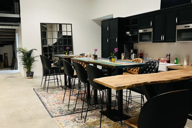 Open Space - 54500 - 40 postes - 195€