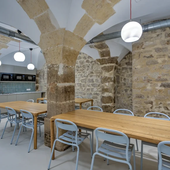 Espace indépendant 356 m² 50 postes Location bureau Rue Croix des Petits Champs Paris 75001 - photo 6