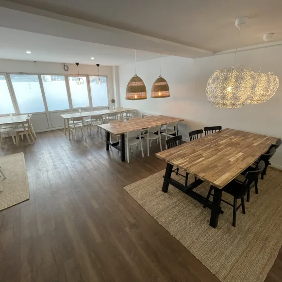 Espace indépendant 160 m² 50 postes Location bureau Avenue Danielle Casanova Ivry-sur-Seine 94200 - photo 2