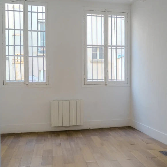 Espace indépendant 100 m² 18 postes Location bureau Rue du Faubourg Saint-Martin Paris 75010 - photo 8