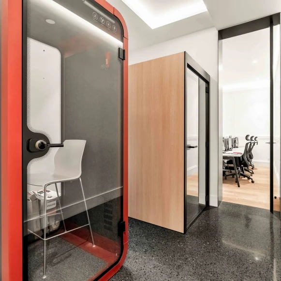 Espace indépendant 290 m² 28 postes Location bureau Avenue Franklin Delano Roosevelt Paris 75008 - photo 12