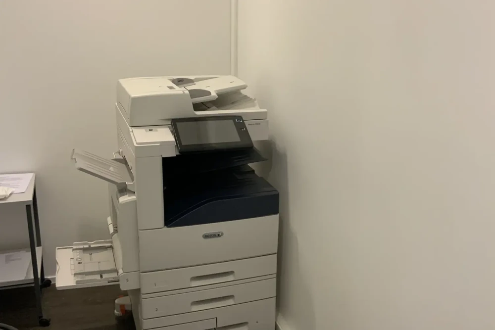Bureau privé - 75016 - 4 postes - 1650€
