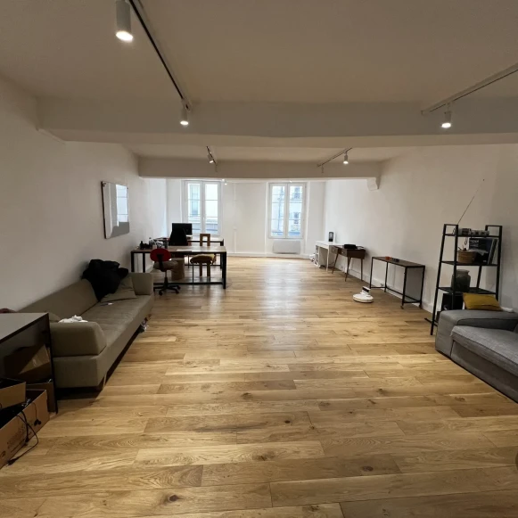Bureau privé 44 m² 10 postes Location bureau Rue Saint Denis Paris 75002 - photo 4
