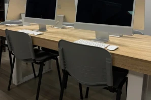 Open Space - 06400 - 5 postes - 750€