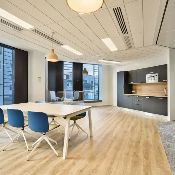 Bureau privé 143 m² 15 postes Coworking Boulevard Macdonald Paris 75019 - photo 2