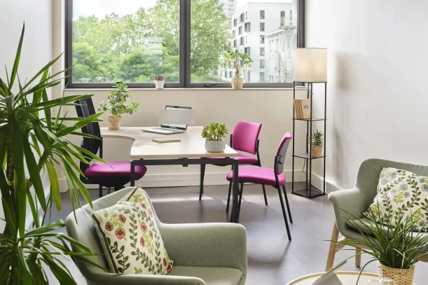 Bureau privé - 95360 - 2 postes - 420€