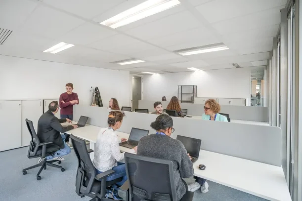 Bureau privé - 75020 - 14 postes - 5760€