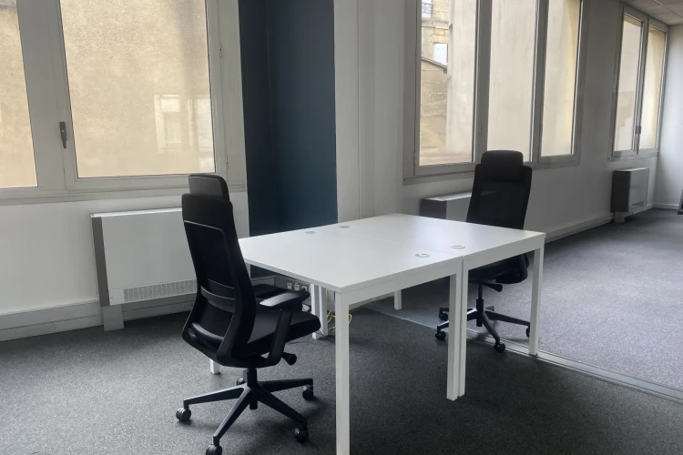 Espace indépendant - 33000 - 25 postes - 5700€