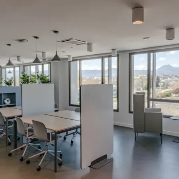 Bureau privé 7 m² 1 poste Location bureau Rue Eric de Cromières Clermont-Ferrand 63000 - photo 8