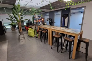 Open Space - 67200 - 4 postes - 150€