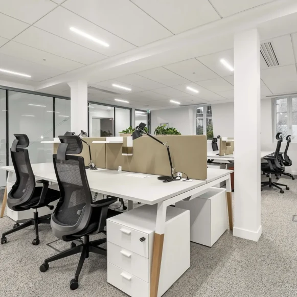 Bureau privé 98 m² 14 postes Location bureau Avenue de Villiers Paris 75017 - photo 1