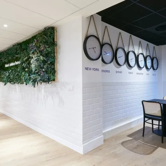 Bureau privé 194 m² 32 postes Location bureau Rue d'Amsterdam Paris 75009 - photo 1