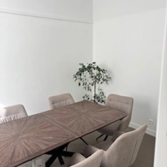 Bureau privé 11 m² 2 postes Location bureau Rue de Naples Paris 75008 - photo 7