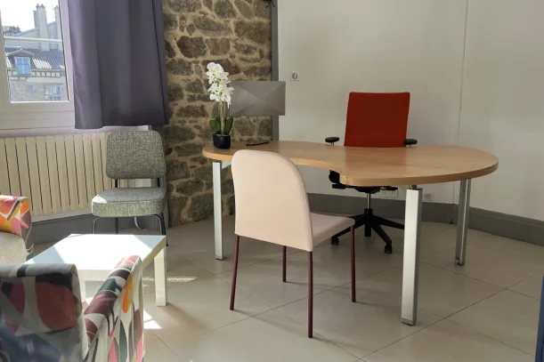 Bureau privé - 87000 - 1 poste - 590€