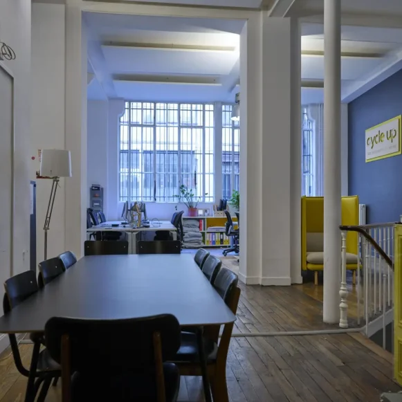 Open Space  8 postes Location bureau Rue Martel Paris 75010 - photo 5