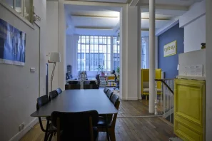 Open Space - 75010 - 8 postes - 375€