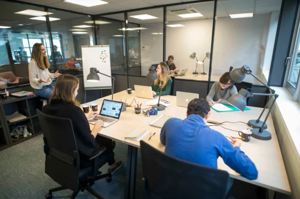 Open Space - 92110 - 4 postes - 335€