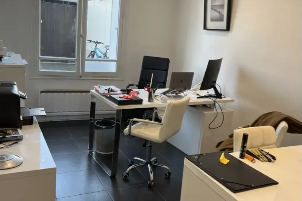 Bureau privé - 92100 - 9 postes - 2400€