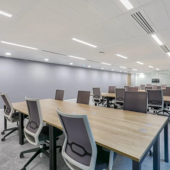 Bureau privé 20 m² 4 postes Coworking Rue Eugène Renault Maisons-Alfort 94700 - photo 5