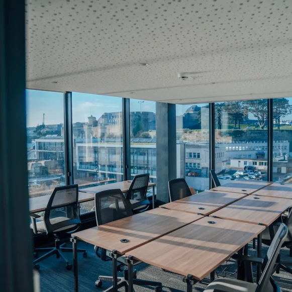 Bureau privé 24 m² 8 postes Coworking Rue Albert Rolland Brest 29200 - photo 5