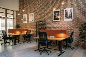 Open Space - 94200 - 6 postes - 250€