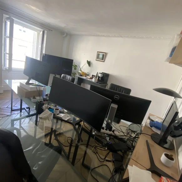 Bureau privé 15 m² 3 postes Location bureau Rue d'Hauteville Paris 75010 - photo 1
