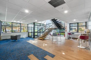 Bureau privé - 06906 - 15 postes - 3750€