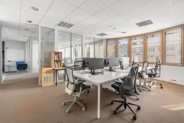 Espace indépendant - 75011 - 26 postes - 10400€