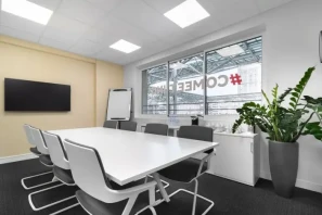 Bureau privé - 80000 - 3 postes - 777€